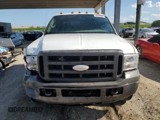 2005 Ford F-250 XL с VIN 1FTSW21P65EB24587, выставлен на аукционе Copart как лот 56990005 с пробегом 201 930 миль миль и Чистый • Clean title. История ставок и продаж доступна на DreamBid. Изображение 5.