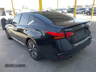 2019 Nissan Altima 2.5 SV with VIN 1N4BL4DV5KC171640, listed as a IAAI auction lot 41845529 with 70,615 mi miles. Bid and sale history available at carsss.com. Image 3.