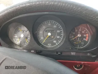 1975 Mercedes-Benz SL с VIN 10704412027327, выставлен на аукционе Copart как лот 84707764 с пробегом 180 606 миль миль и Чистый • Clean title. История ставок и продаж доступна на DreamBid. Изображение 9.