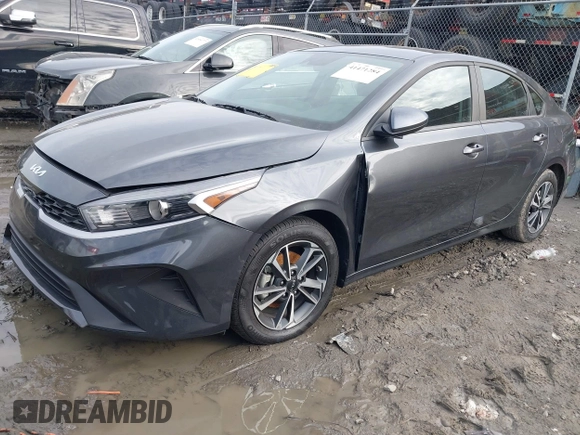 2024 Kia Forte LXS with VIN 3KPF24AD7RE757415, listed as a IAAI auction lot 41471284 with 5,923 mi miles. Bid and sale history available at carsss.com. Image 17.