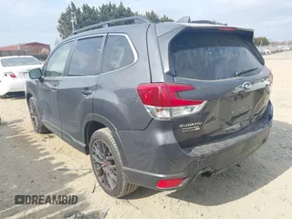 2021 Subaru Forester Limited with VIN JF2SKASC6MH519434, listed as a IAAI auction lot 41779357 with 56,388 mi miles. Bid and sale history available at carsss.com. Image 3.