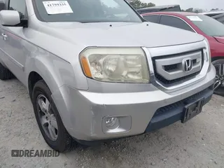 2010 Honda Pilot EX with VIN 5FNYF3H41AB009318, listed as a IAAI auction lot 41759335 with 231,174 mi miles and . Bid and sale history available at carsss.com. Image 6.