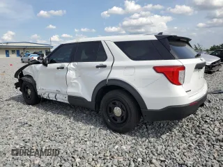 2021 Ford Police Interceptor Utility z VIN 1FM5K8AW2MNA14746, wystawiony jako Copart lot #50675495 z przebiegiem Nie podano mil oraz Nie do naprawy • Non repairable. Historia ofert i sprzedaży dostępna na DreamBid. Obrazek 2.