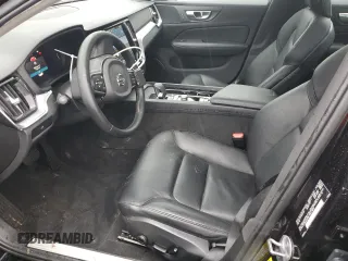 2024 Volvo S60 Core Dark Theme z VIN 7JRL12TK7RG324393, wystawiony jako Copart lot #49817315 z przebiegiem 14 985 mil mil oraz Szkoda całkowita • Salvage title. Historia ofert i sprzedaży dostępna na DreamBid. Obrazek 7.