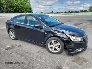 2014 Chevrolet Cruze 2LT z VIN 1G1PE5SB5E7120878, wystawiony jako Copart lot #58624755 z przebiegiem 121 644 mil mil oraz Szkoda całkowita • Salvage title. Historia ofert i sprzedaży dostępna na DreamBid. Obrazek 4.
