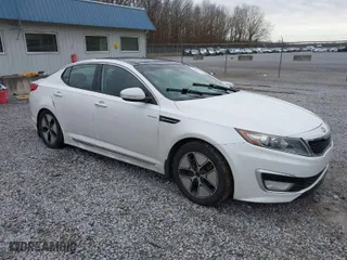 2013 Kia Optima Hybrid EX with VIN KNAGM4AD9D5040367, listed as a IAAI auction lot 41582586 with 152,534 mi miles. Bid and sale history available at carsss.com. Image 1.