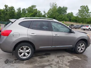 2011 Nissan Rogue SV z VIN JN8AS5MV9BW684553, wystawiony jako IAAI lot #42310408 z przebiegiem 130 954 mil mil oraz . Historia ofert i sprzedaży dostępna na DreamBid. Obrazek 13.