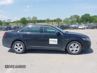 2017 Ford Police Interceptor с VIN 1FAHP2MK8HG119848, выставлен на аукционе IAAI как лот 42482045 с пробегом 76 054 миль миль и . История ставок и продаж доступна на DreamBid. Изображение 13.