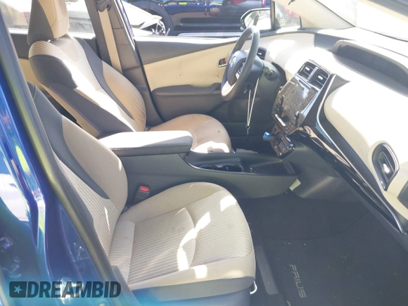 2017 Toyota Prius Two with VIN JTDKBRFU6H3560617, listed as a IAAI auction lot 41935727 with 63,892 mi miles and . Bid and sale history available at carsss.com. Image 5.
