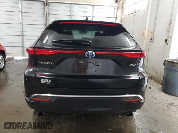 2024 Toyota Venza LE with VIN JTEAAAAH0RJ179896, listed as a Copart auction lot 71987674 with 2,227 mi miles and Salvage Title. Bid and sale history available at carsss.com. Image 6.