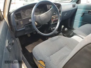 1989 Toyota Pickup DLX с VIN JT4VN13D1K5008139, выставлен на аукционе Copart как лот 76332414 с пробегом 131 303 миль миль и Списание • Salvage title. История ставок и продаж доступна на DreamBid. Изображение 8.
