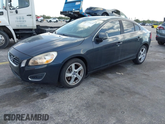 2012 Volvo S60 T5 с VIN YV1622FSXC2042252, выставлен на аукционе IAAI как лот 42546252 с пробегом 117 212 миль миль и . История ставок и продаж доступна на DreamBid. Изображение 2.