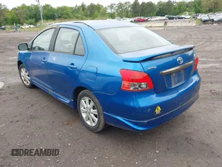 2009 Toyota Yaris z VIN JTDBT903791328862, wystawiony jako IAAI lot #42327669 z przebiegiem 160 747 mil mil oraz . Historia ofert i sprzedaży dostępna na DreamBid. Obrazek 3.