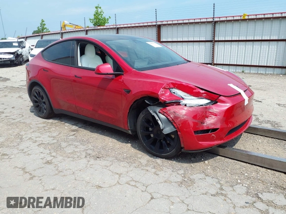 2020 Tesla Model Y Long Range z VIN 5YJYGDEE0LF034164, wystawiony jako IAAI lot #42080304 z przebiegiem 55 520 mil mil oraz . Historia ofert i sprzedaży dostępna na DreamBid. Obrazek 1.