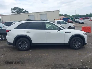2025 Mazda CX-70 Preferred with VIN JM3KJBHD4S1122583, listed as a IAAI auction lot 42135706 with 1,700 mi miles and . Bid and sale history available at DreamBid. Image 13.