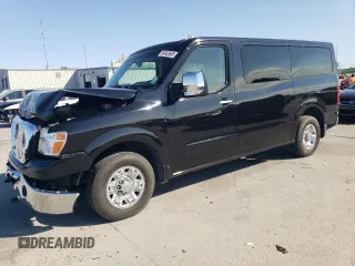 2018 Nissan NV 3500 HD SL z VIN 5BZAF0AA0JN850810, wystawiony jako Copart lot #54953605 z przebiegiem 102 765 mil mil oraz Szkoda całkowita • Salvage title. Historia ofert i sprzedaży dostępna na DreamBid. Obrazek 1.