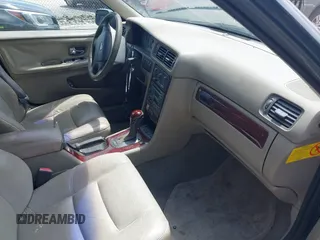 2000 Volvo V70 with VIN YV1LW61J7Y2650265, listed as a IAAI auction lot 42618821 with 234,931 mi miles and . Bid and sale history available at DreamBid. Image 5.