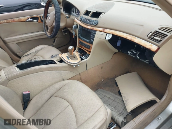 2008 Mercedes-Benz E 350 Luxury z VIN WDBUF56X48B195049, wystawiony jako IAAI lot #42296621 z przebiegiem Nie podano mil oraz . Historia ofert i sprzedaży dostępna na DreamBid. Obrazek 5.