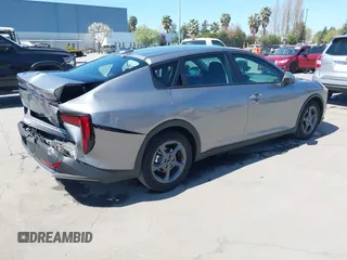 2025 Kia K4 LXS with VIN 3KPFT4DE0SE031208, listed as a IAAI auction lot 41989513 with 1,619 mi miles. Bid and sale history available at carsss.com. Image 4.