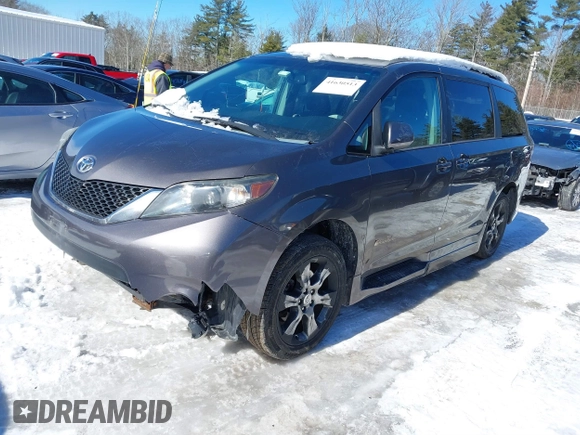 2012 Toyota Sienna SE with VIN 5TDXK3DC0CS233795, listed as a IAAI auction lot 41630513 with 102,766 mi miles. Bid and sale history available at carsss.com. Image 18.