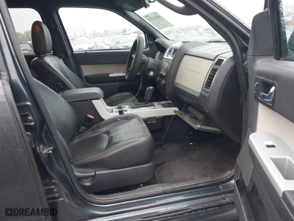 2010 Mercury Mariner Premier with VIN 4M2CN9H7XAKJ22840, listed as a IAAI auction lot 40911471 with 258,893 mi miles. Bid and sale history available at carsss.com. Image 5.