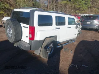 2008 Hummer H3 SUV Alpha with VIN 5GTEN13L288102473, listed as a IAAI auction lot 40927581 with 213,815 mi miles. Bid and sale history available at carsss.com. Image 4.