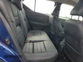 2019 Nissan Kicks SR z VIN 3N1CP5CU5KL484776, wystawiony jako Copart lot #54897435 z przebiegiem 61 477 mil mil oraz Szkoda całkowita • Salvage title. Historia ofert i sprzedaży dostępna na DreamBid. Obrazek 11.