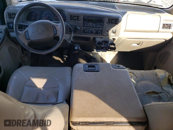 2000 Ford F-250 XL z VIN 1FTNX21F0YEE44462, wystawiony jako Copart lot #78092144 z przebiegiem 286 852 mil mil oraz Szkoda całkowita • Salvage title. Historia ofert i sprzedaży dostępna na DreamBid. Obrazek 8.