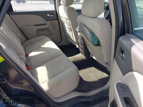 2008 Ford Taurus SEL with VIN 1FAHP24W48G131630, listed as a IAAI auction lot 42042813 with 86,855 mi miles. Bid and sale history available at carsss.com. Image 8.