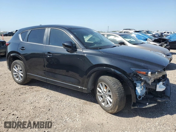 2024 Mazda CX-5 S Carbon Edition z VIN JM3KFBCL0R0419964, wystawiony jako Copart lot #56233285 z przebiegiem 8530 mil mil oraz Szkody całkowita. Historia ofert i sprzedaży dostępna na DreamBid. Obrazek 4.