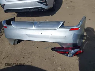 2023 Toyota Camry SE z VIN 4T1T11AK0PU153203, wystawiony jako IAAI lot #38763517 z przebiegiem 11 171 mil mil oraz . Historia ofert i sprzedaży dostępna na DreamBid. Obrazek 12.
