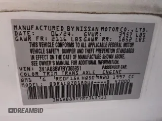 2024 Nissan Sentra S z VIN 3N1AB8BV7RY365951, wystawiony jako Copart lot #57902055 z przebiegiem 15 618 mil mil oraz Czysty tytuł • Clean title. Historia ofert i sprzedaży dostępna na DreamBid. Obrazek 13.