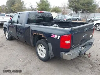 2007 Chevrolet Silverado 1500 LTZ with VIN 1GCEK19067Z521724, listed as a IAAI auction lot 41464302 with 146,935 mi miles. Bid and sale history available at carsss.com. Image 3.