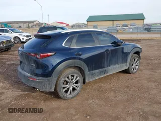 2023 Mazda CX-30 S Carbon Edition с VIN 3MVDMBCM2PM588506, выставлен на аукционе IAAI как лот 41728912 с пробегом 25 030 миль миль и . История ставок и продаж доступна на DreamBid. Изображение 4.