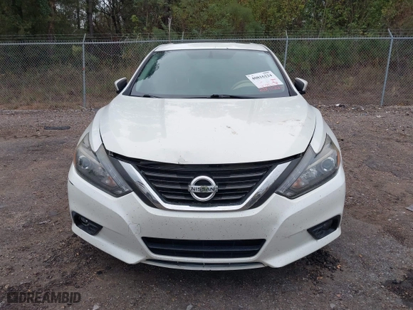 2017 Nissan Altima 2.5 SR with VIN 1N4AL3AP7HC120659, listed as a IAAI auction lot 40816224 with 131,721 mi miles. Bid and sale history available at carsss.com. Image 6.