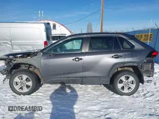 2021 Toyota RAV4 XLE with VIN 2T3P1RFV0MC244186, listed as a IAAI auction lot 41557771 with 33,205 mi miles and . Bid and sale history available at DreamBid. Image 15.