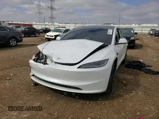 2025 Tesla Model 3 Long Range z VIN 5YJ3E1EA0SF903551, wystawiony jako Copart lot #49811045 z przebiegiem Nie podano mil oraz Szkoda całkowita • Salvage title. Historia ofert i sprzedaży dostępna na DreamBid. Obrazek 10.