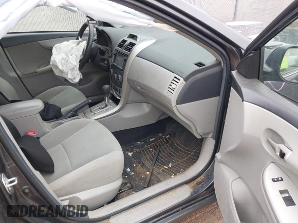 2013 Toyota Corolla L with VIN 2T1BU4EEXDC934686, listed as a IAAI auction lot 42074981 with 167,577 mi miles. Bid and sale history available at carsss.com. Image 5.