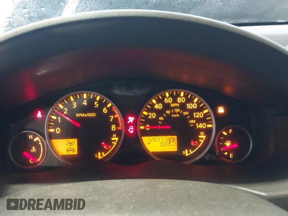 2011 Nissan Pathfinder LE z VIN 5N1AR1NB8BC633188, wystawiony jako IAAI lot #41608356 z przebiegiem 128 377 mil mil oraz . Historia ofert i sprzedaży dostępna na DreamBid. Obrazek 7.