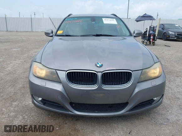 2011 BMW 3 Series 328i xDrive with VIN WBAUU3C55BA542381, listed as a IAAI auction lot 42434842 with 173,946 mi miles and . Bid and sale history available at DreamBid. Image 12.