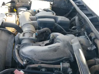 2013 Toyota 4Runner SR5 с VIN JTEBU5JR5D5117441, выставлен на аукционе IAAI как лот 43141642 с пробегом 216 754 миль миль и . История ставок и продаж доступна на DreamBid. Изображение 20.