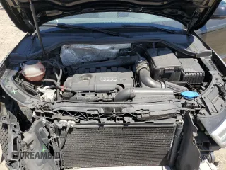 2018 Audi Q3 Premium Plus z VIN WA1JCCFSXJR027087, wystawiony jako Copart lot #58527985 z przebiegiem 99 372 mil mil oraz Szkoda całkowita • Salvage title. Historia ofert i sprzedaży dostępna na DreamBid. Obrazek 12.
