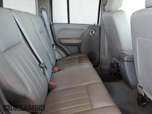 2006 Jeep Liberty Limited z VIN 1J4GL58576W234512, wystawiony jako Copart lot #59738715 z przebiegiem 391 141 mil mil oraz Szkoda całkowita • Salvage title. Historia ofert i sprzedaży dostępna na DreamBid. Obrazek 11.