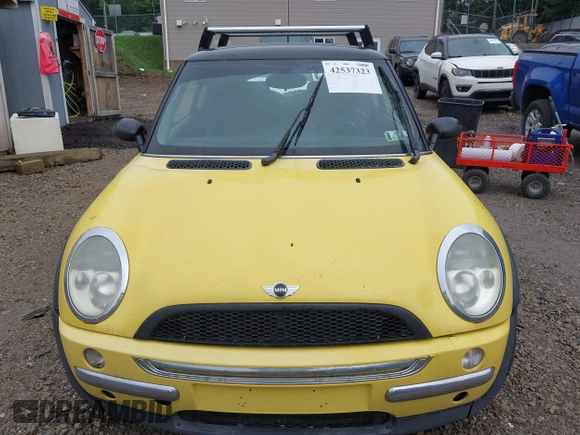 2002 MINI Hardtop with VIN WMWRC33472TC33275, listed as a IAAI auction lot 42537323 with 173,611 mi miles and . Bid and sale history available at DreamBid. Image 13.