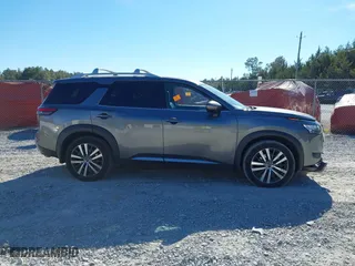 2022 Nissan Pathfinder Platinum with VIN 5N1DR3DK9NC268101, listed as a IAAI auction lot 41277151 with 51,197 mi miles. Bid and sale history available at carsss.com. Image 13.