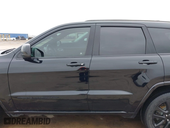 2018 Jeep Grand Cherokee Altitude with VIN 1C4RJEAG5JC216617, listed as a IAAI auction lot 41226061 with 109,166 mi miles. Bid and sale history available at carsss.com. Image 15.