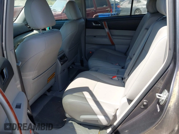2010 Toyota Highlander Limited with VIN 5TDDK3EH9AS005398, listed as a IAAI auction lot 42083774 with 230,309 mi miles and . Bid and sale history available at DreamBid. Image 8.