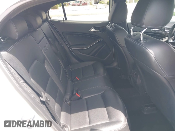 2019 Mercedes-Benz GLA 250 z VIN WDCTG4EB9KJ550931, wystawiony jako IAAI lot #42223075 z przebiegiem 86 012 mil mil oraz . Historia ofert i sprzedaży dostępna na DreamBid. Obrazek 8.
