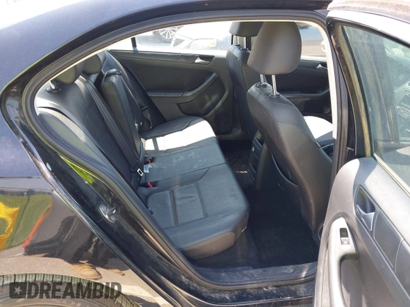 2012 Volkswagen Jetta Sedan SE w/Convenience & Sunroof with VIN 3VWDX7AJ4CM107290, listed as a IAAI auction lot 42142201 with 132,122 mi miles. Bid and sale history available at carsss.com. Image 8.
