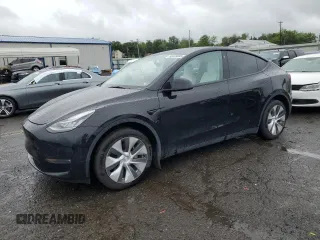2022 Tesla Model Y Long Range z VIN 7SAYGDEE0NF327147, wystawiony jako Copart lot #58422885 z przebiegiem 39 021 mil mil oraz Szkody całkowita. Historia ofert i sprzedaży dostępna na DreamBid. Obrazek 1.